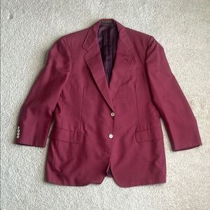 Burgandy Sport Coat with Notched Lapels and Tailored Fit